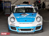 В Баку стартовал парад гоночных машин, участвующих в City Challenge (Фото)